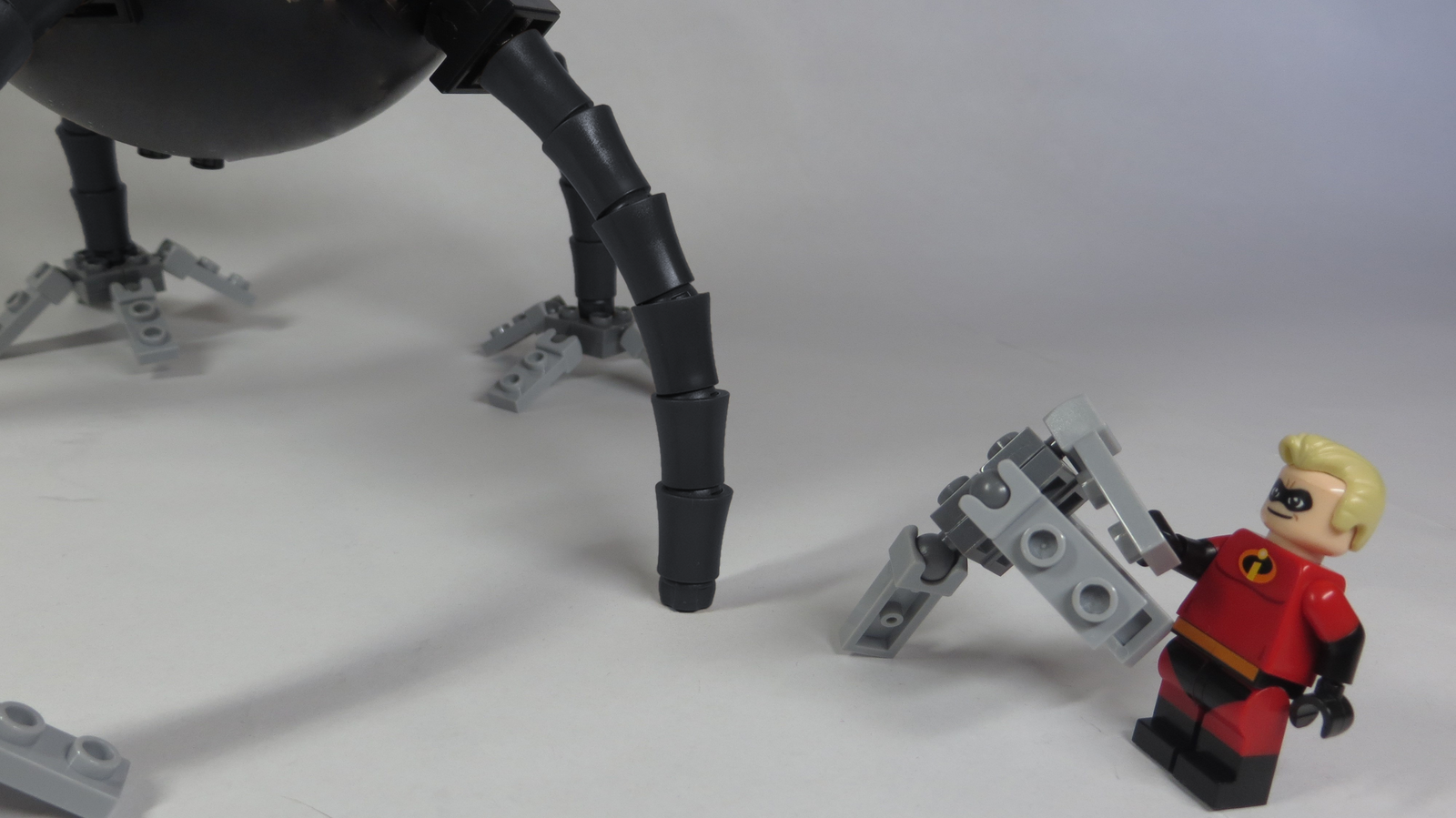 LEGO IDEAS Product Ideas The Incredibles Omnidroid 07