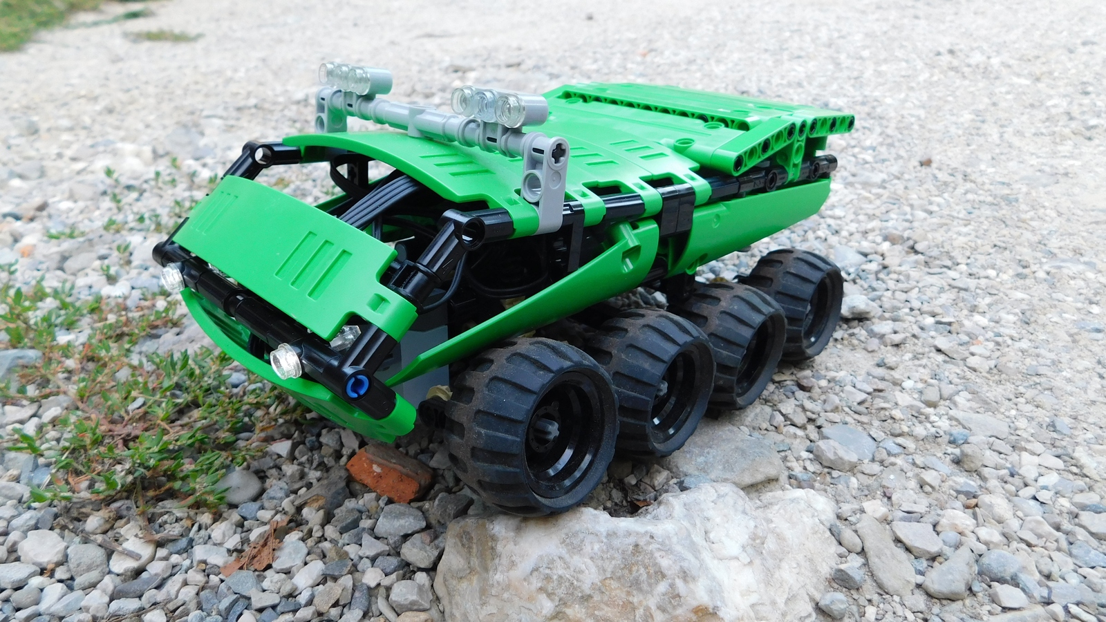 lego-ideas-product-ideas-rc-truck-8x8-8wd
