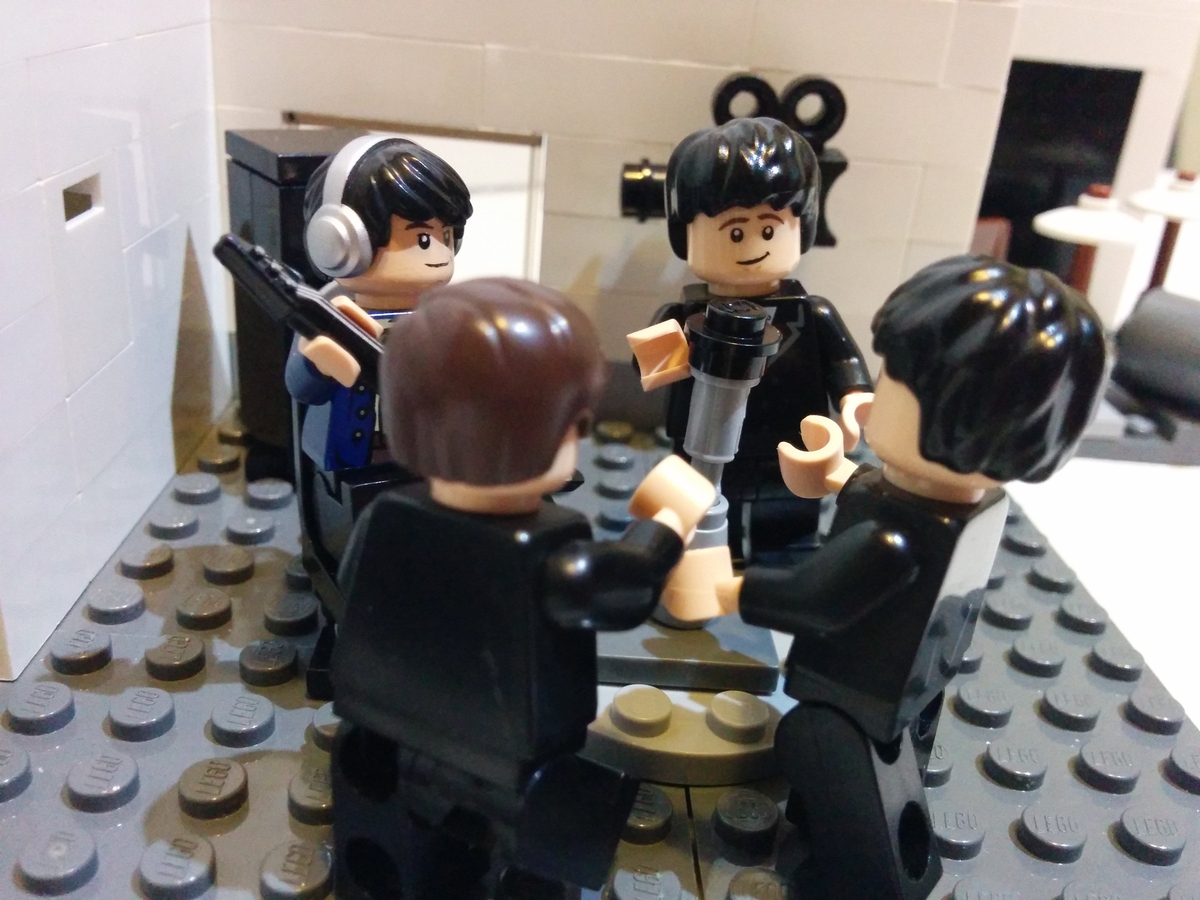 LEGO IDEAS Product Ideas The Beatles' Recording Studio