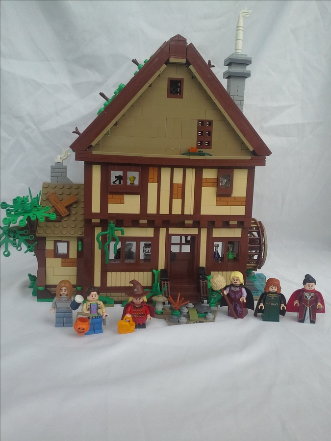 LEGO IDEAS Product Ideas Hocus Pocus (The Sanderson Sisters Cottage)
