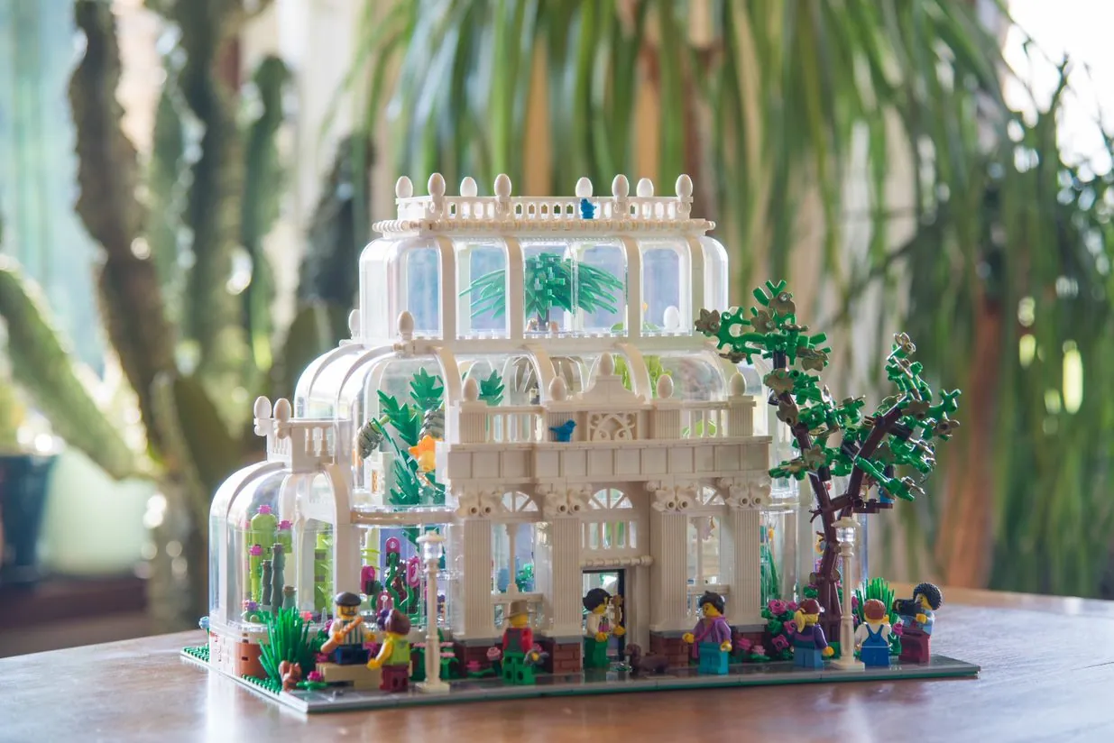 Can't seem to keep your plants alive? The new Lego Botanical Collection is  for you