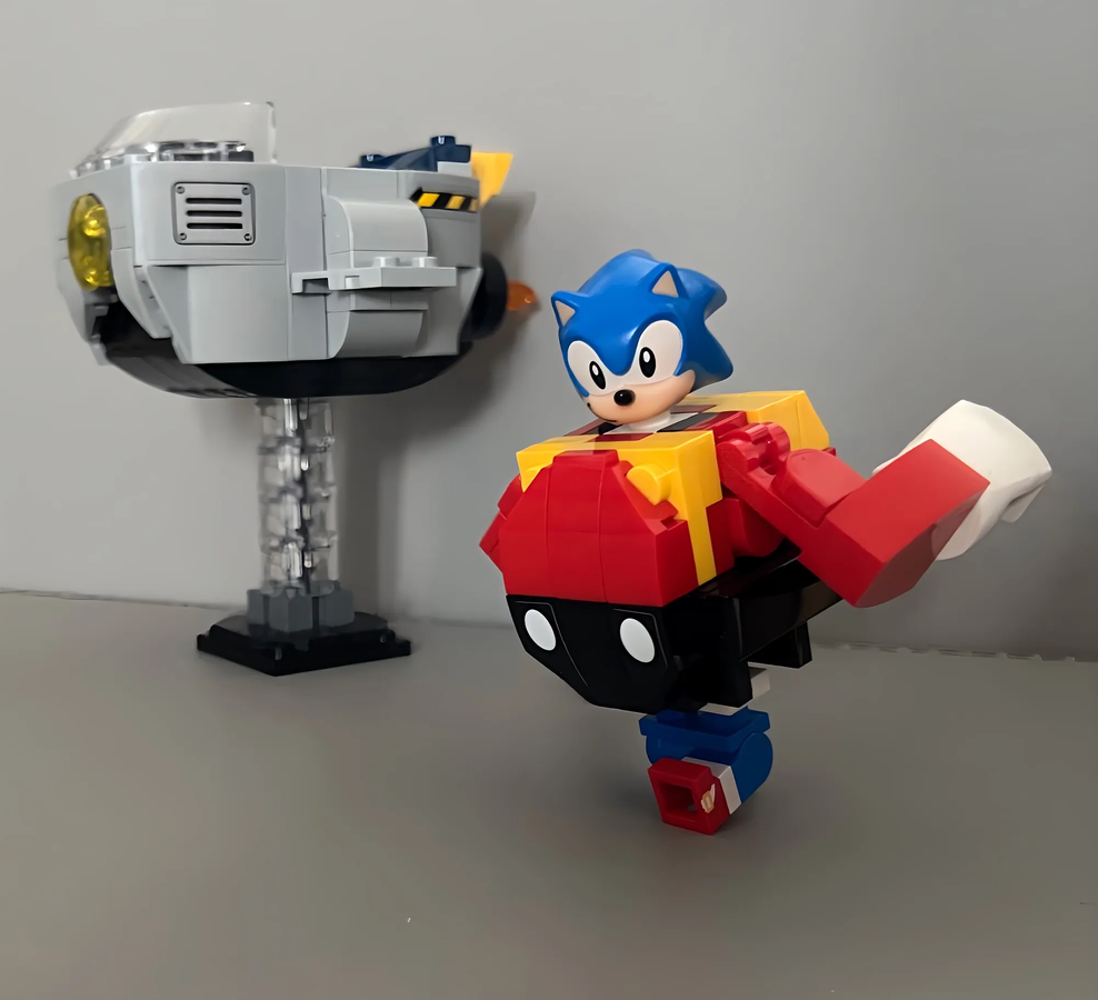 LEGO IDEAS - Dr. Eggman's Takeover - Superior Metal Sonic