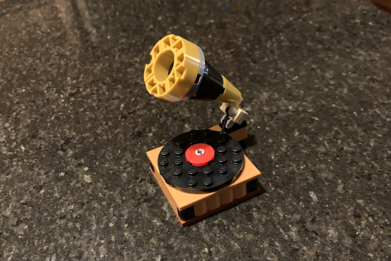 LEGO IDEAS Music to our ears! Record Player