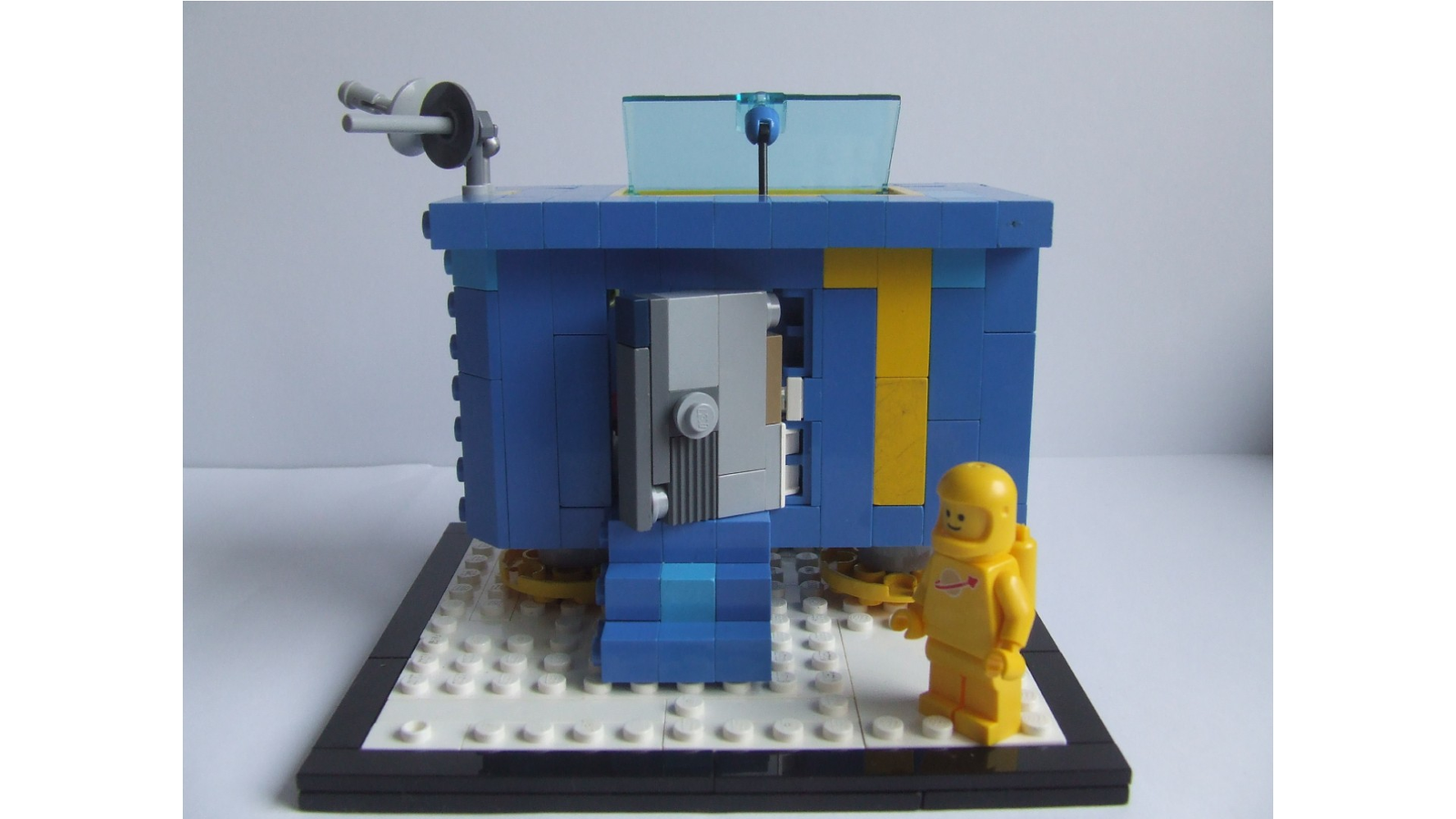 Lego classic 2024 space base