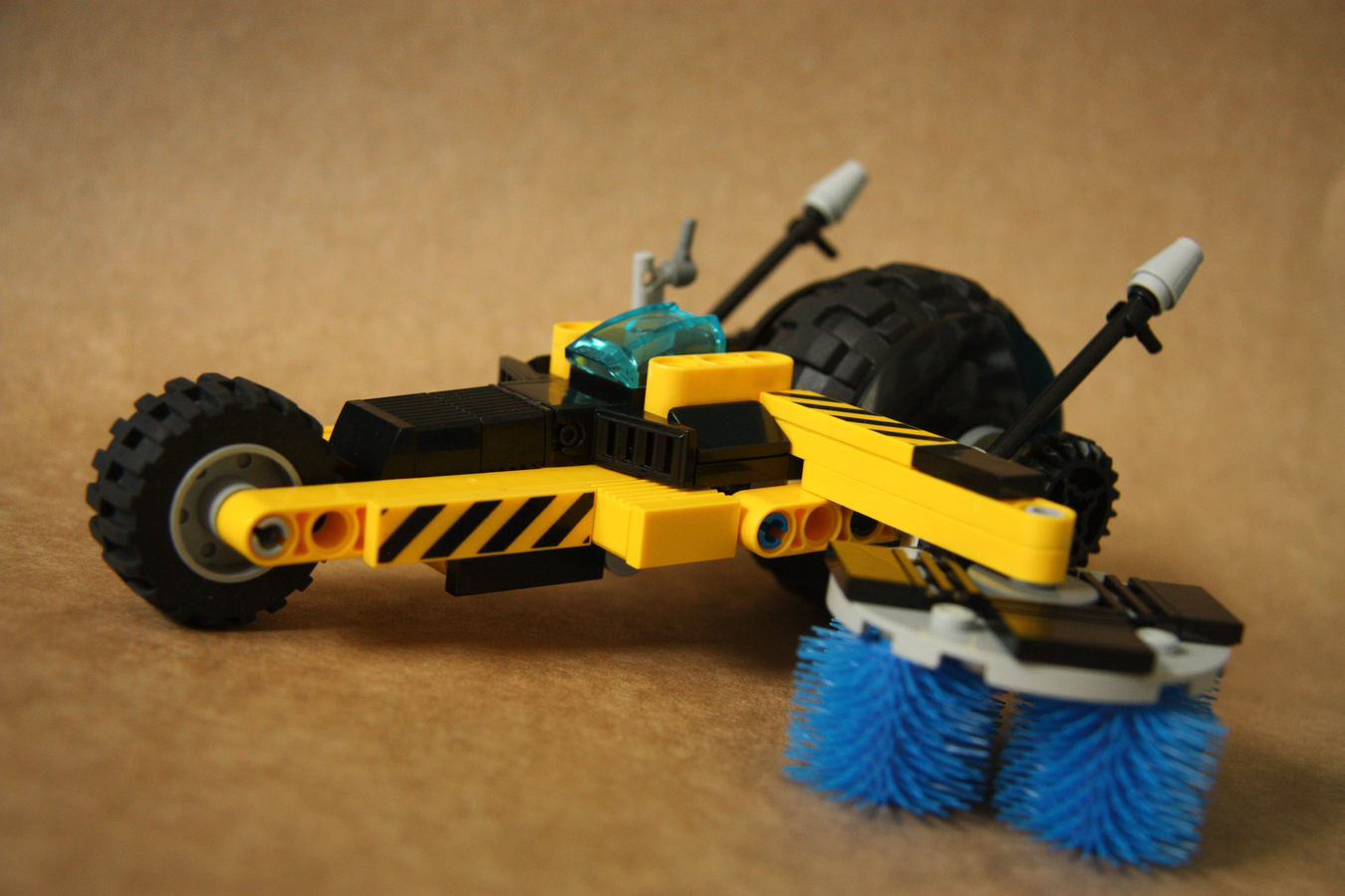 Lego technic street 2025 sweeper