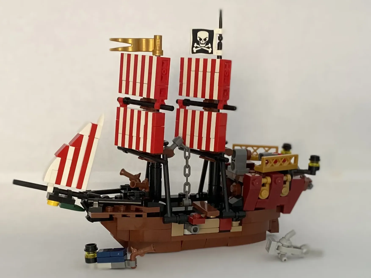 Høj eksponering Middelhavet tro LEGO IDEAS - 90th Anniversary: Micro-Scale Celebrations! - Brickbeard's  Bounty: Set #6243 (Microscale)