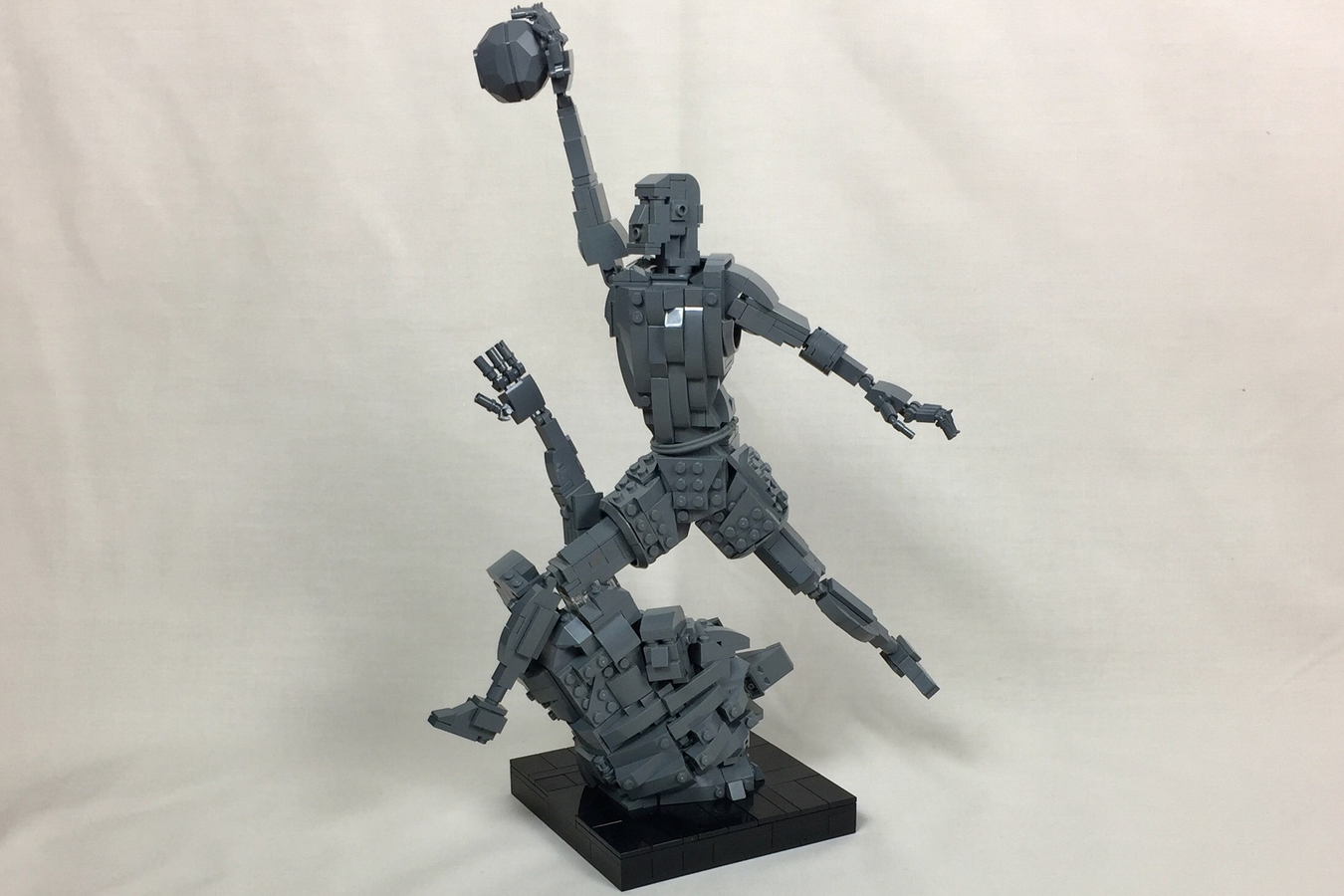 LEGO IDEAS We love sports Michael Jordan Statue