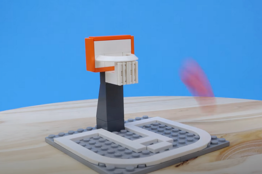 How To Build A LEGO Basketball Court Using LEGO Bricks & Pieces