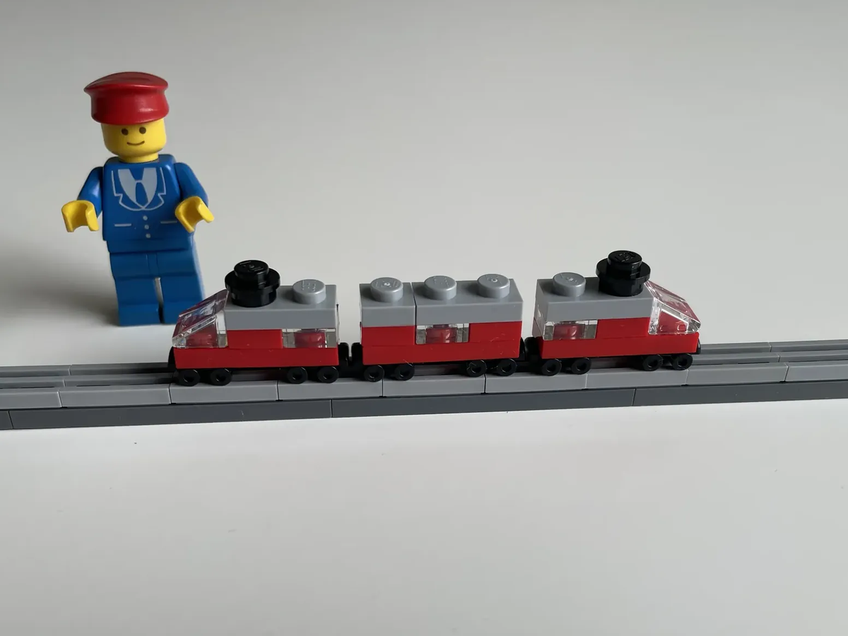 lego micro train