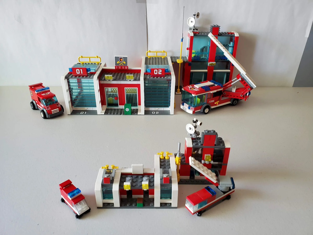 tro Halvtreds Folkeskole LEGO IDEAS - 90th Anniversary: Micro-Scale Celebrations! - 7208: Fire  Station