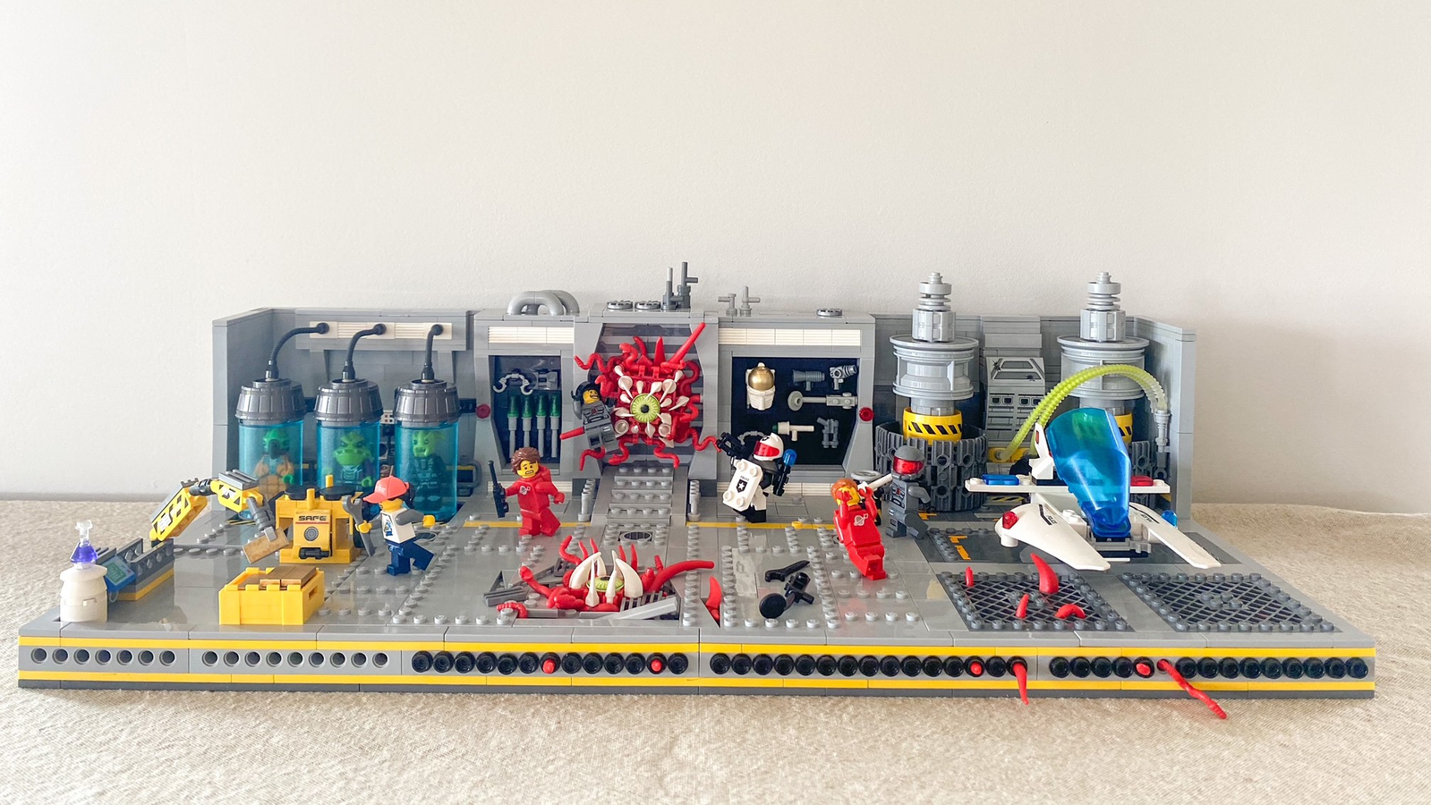 LEGO MOC Portable Alien Shield by Noob Builds Lego