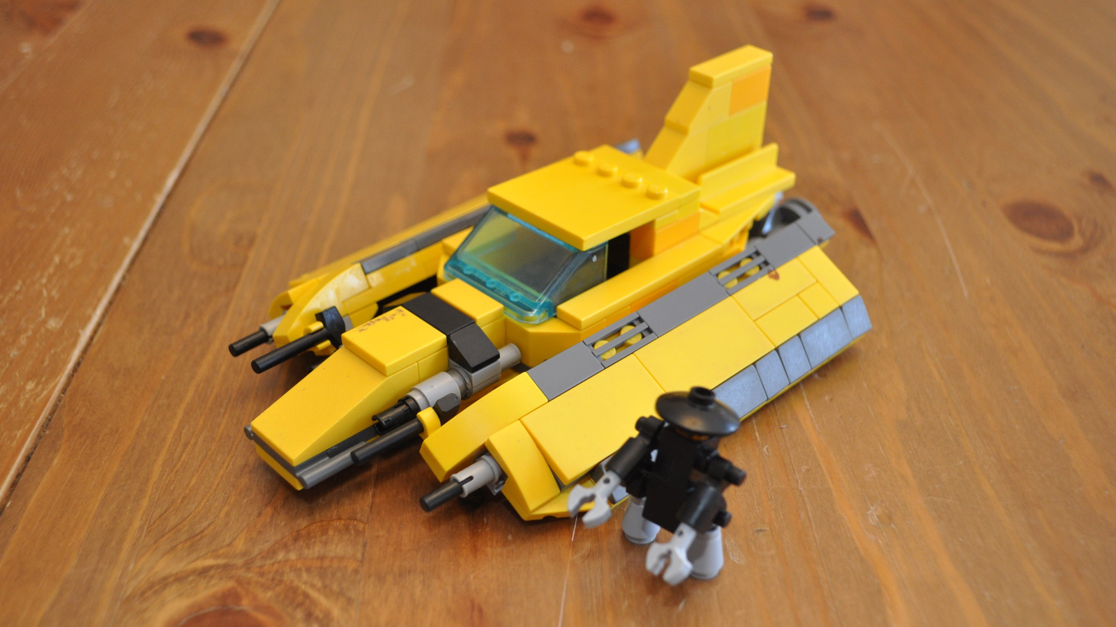 Lego spaceship online guy