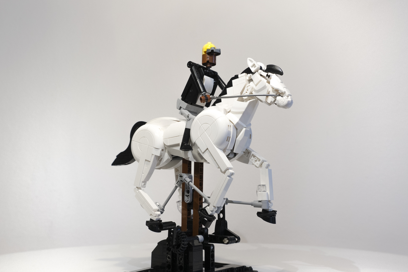 Lego horse online