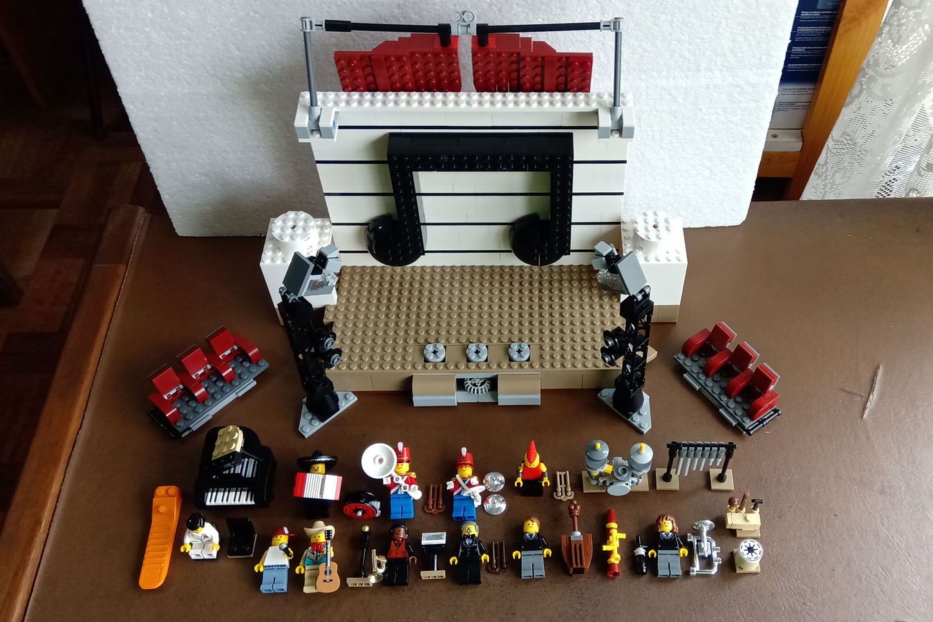 LEGO IDEAS Music to our ears! it sounds! stage