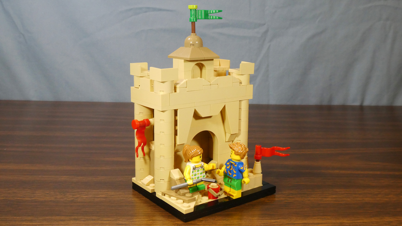 LEGO IDEAS Do you want to go to the seaside? The Ultimate Sand Castle
