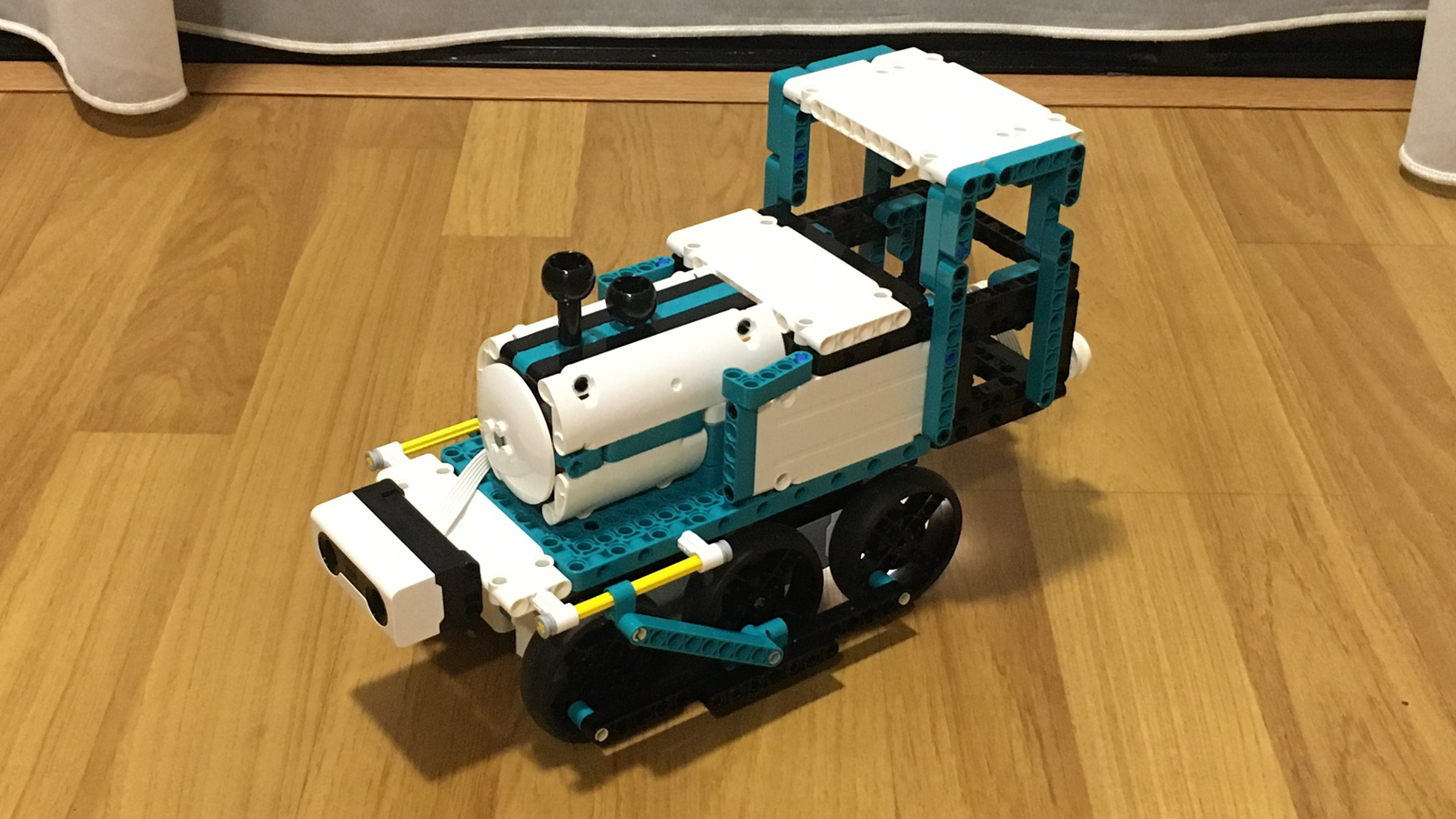 LEGO IDEAS LEGO® MINDSTORMS® Robot Inventor Build5TEAMLOCO