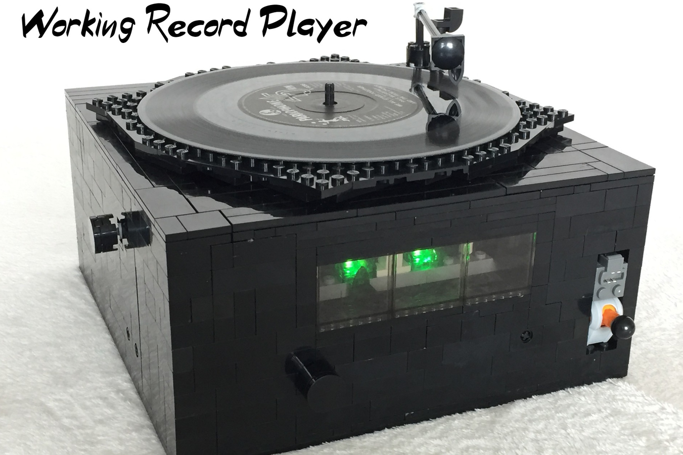 LEGO IDEAS Music to our ears! Working Record Player