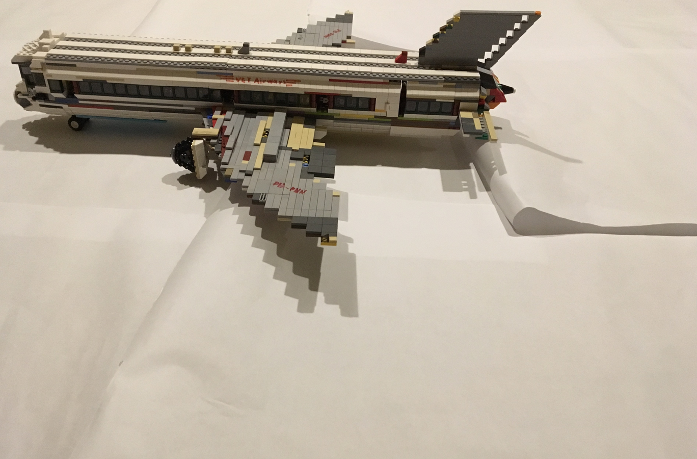 LEGO IDEAS Boeing 777 200LR