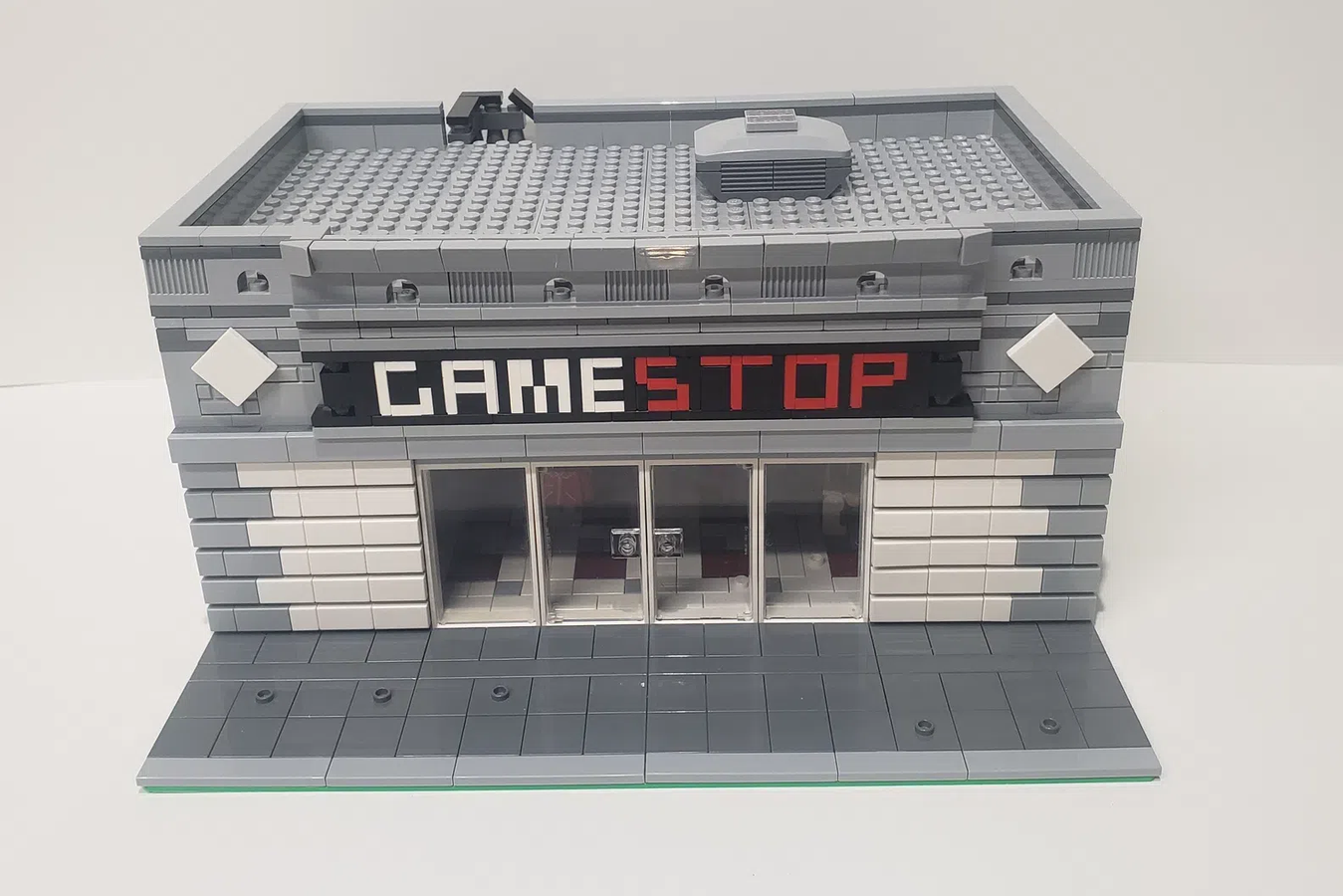 LEGO IDEAS - Gamestop Retail Store