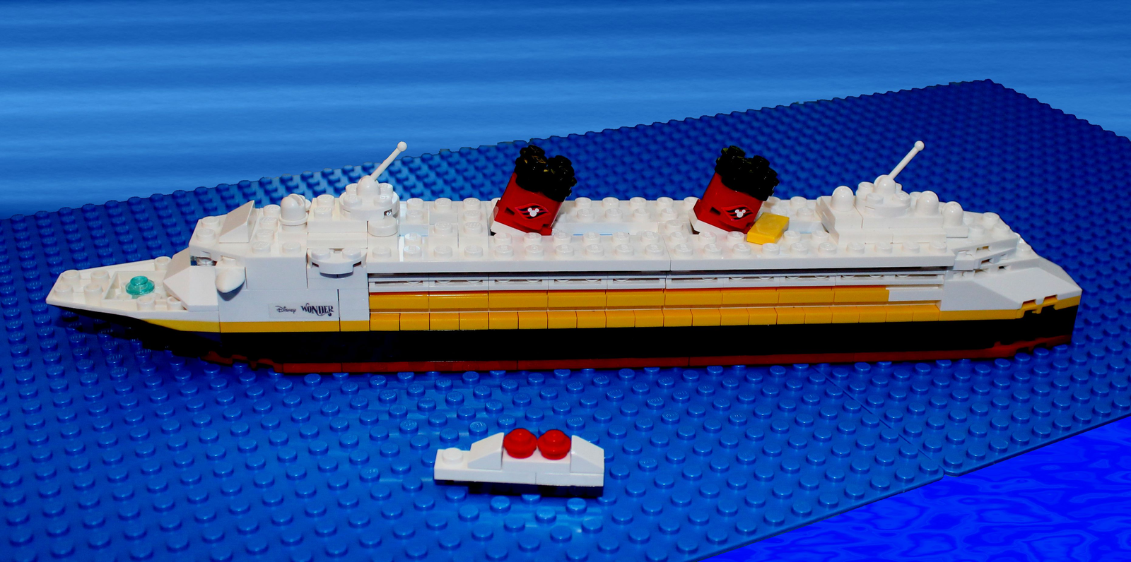 LEGO IDEAS Mini Disney Wonder Dream Fantasy or Magic Cruise Ships