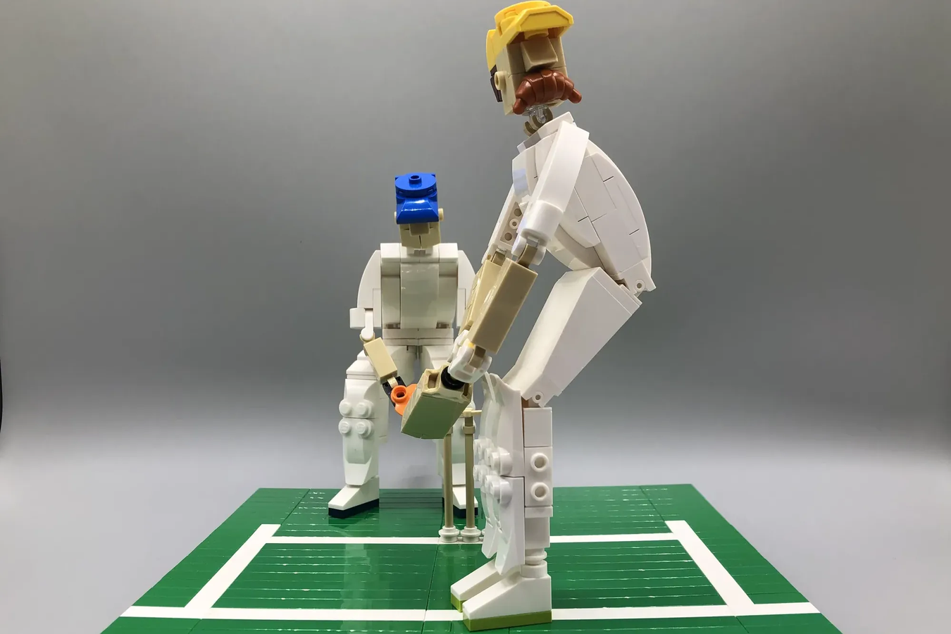 LEGO IDEAS LEGO Cricketers