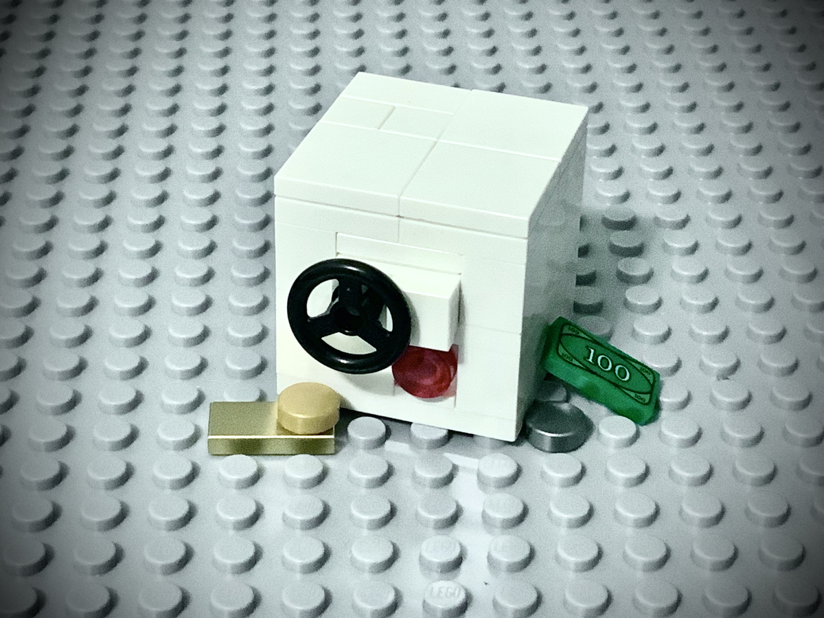 Pocket Mini Safe - LEGO IDEAS
