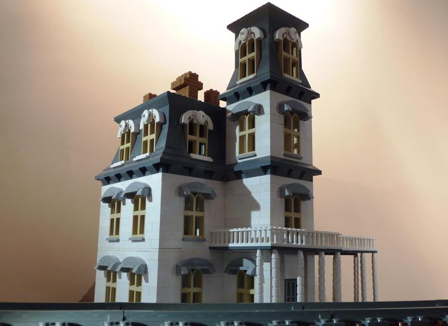 LEGO IDEAS House by the Railroad, Painting by Edward Hopper