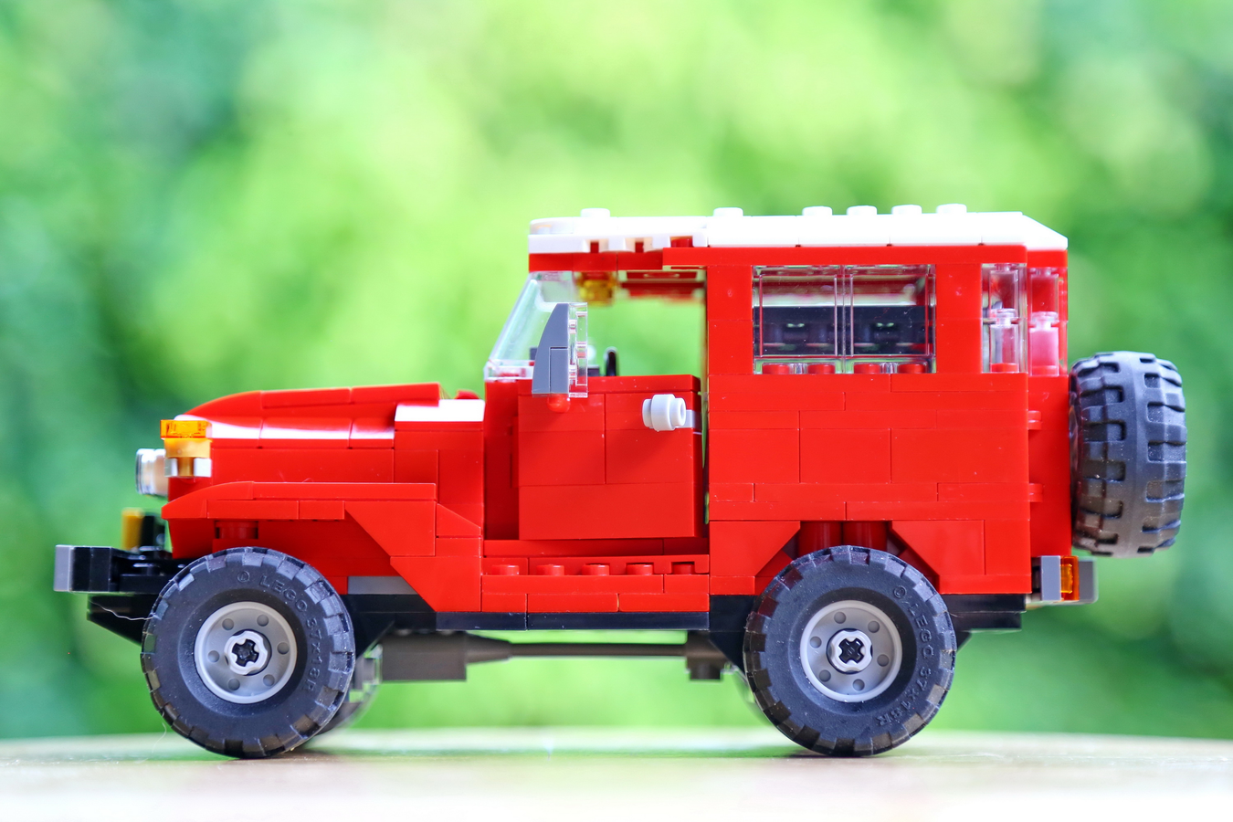 Lego land cruiser online 100