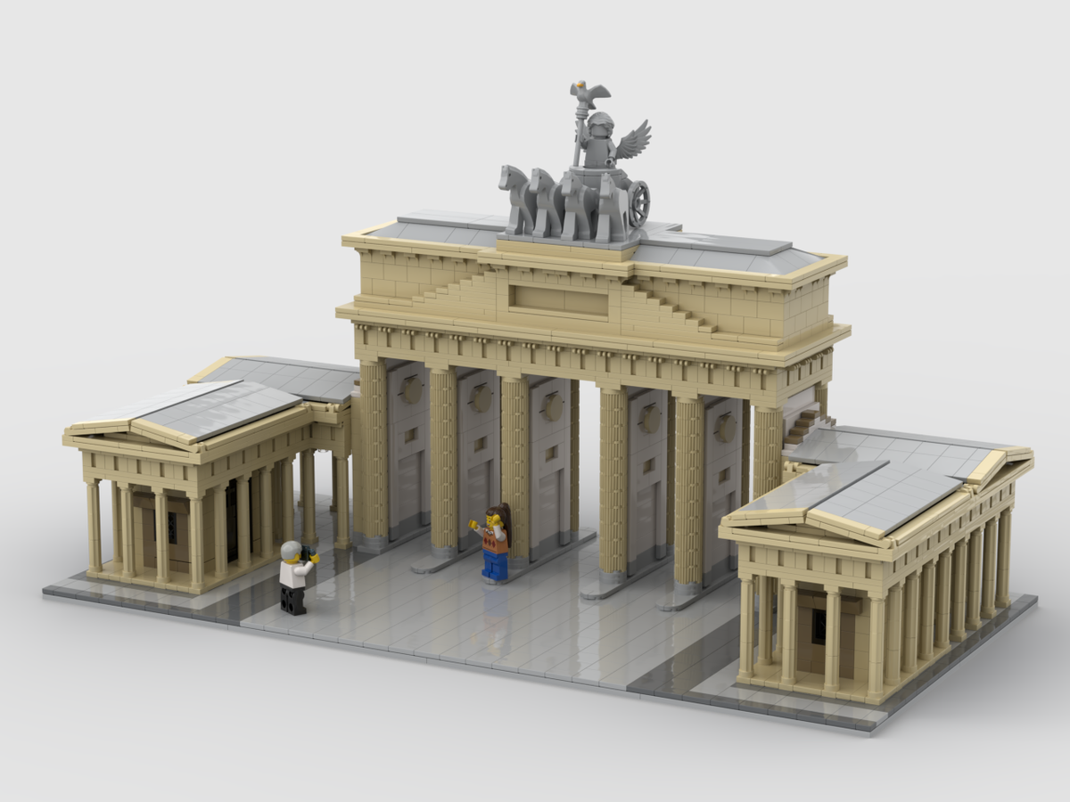 LEGO IDEAS Brandenburg Gate in Minifig