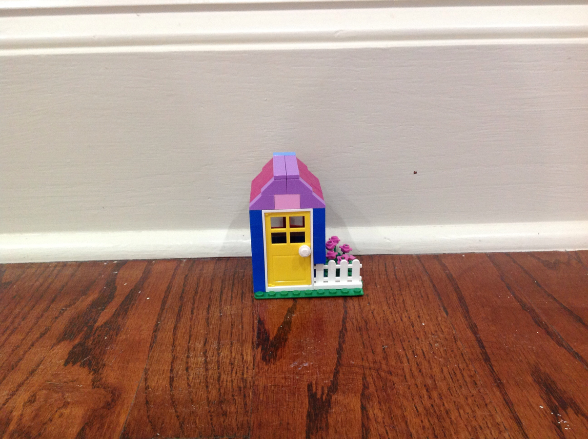 Lego classic hot sale pink house