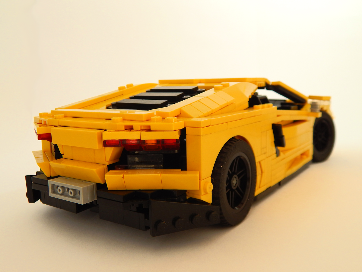 Lego best sale lamborghini orange