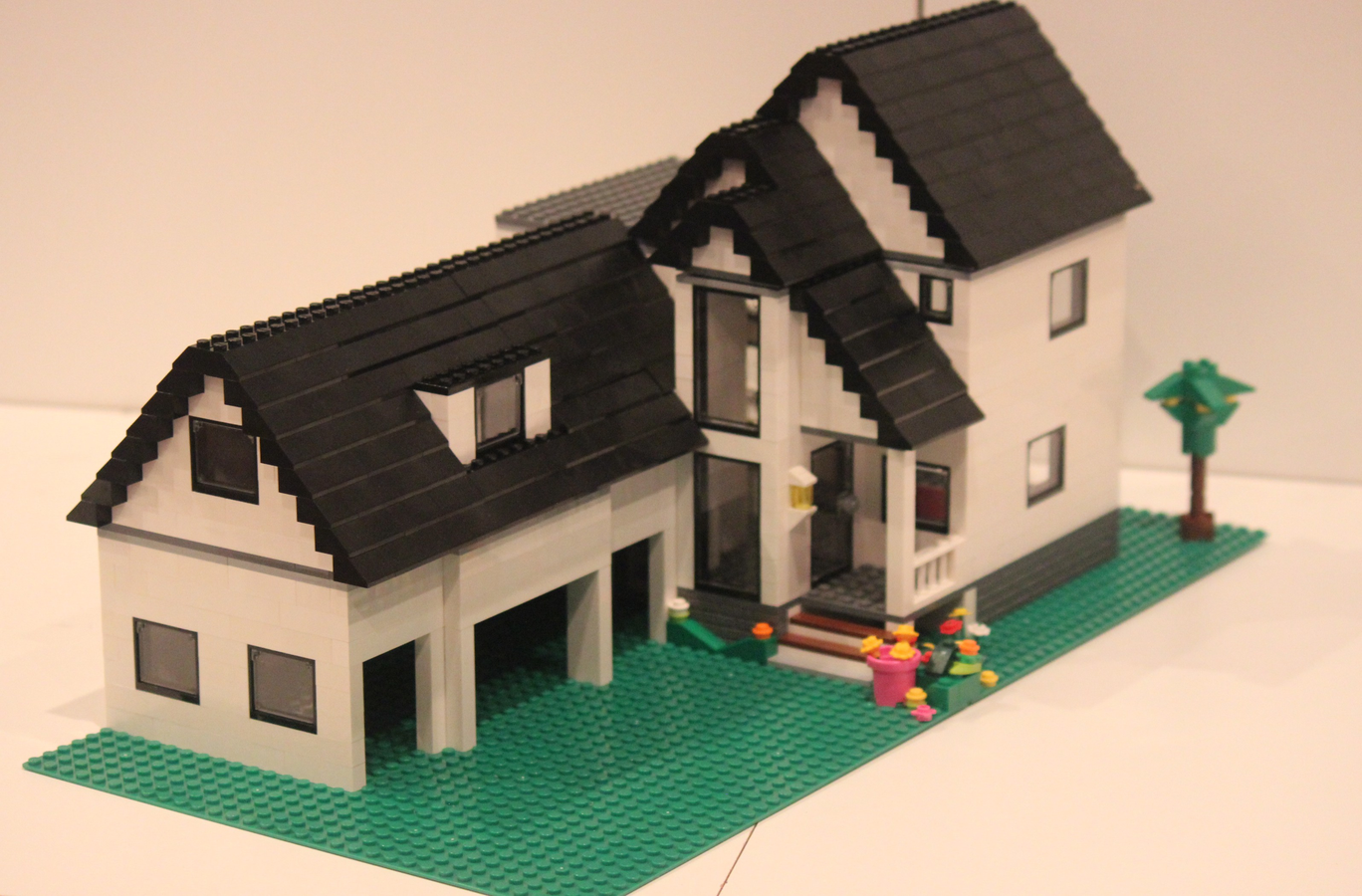 Lego house sale with garage