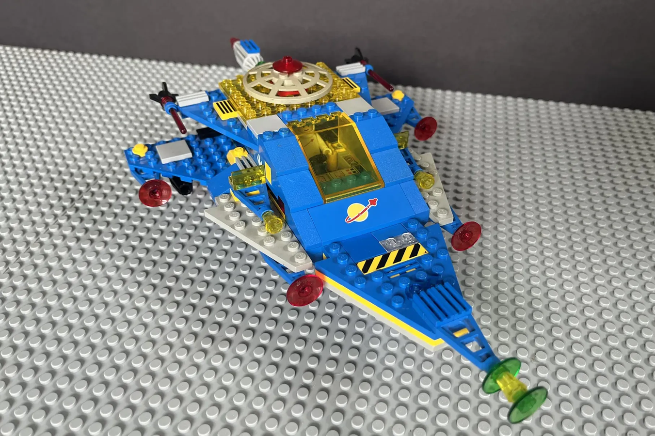 Old best sale lego space