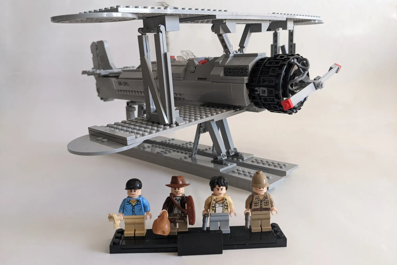 lego-ideas-indiana-jones-and-the-raiders-of-the-lost-ark-jock-s-biplane