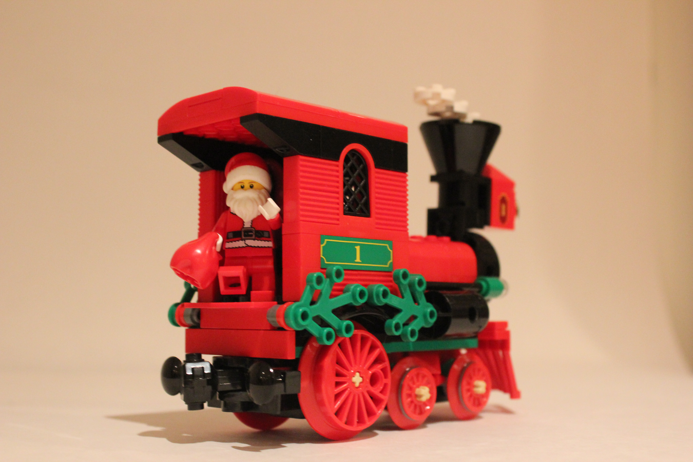 LEGO IDEAS Holiday Train