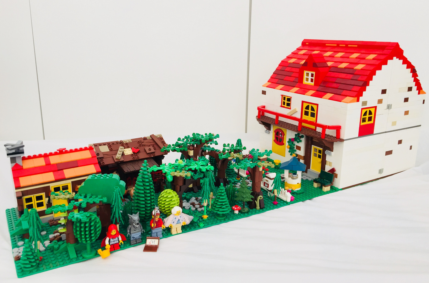 Red riding store hood lego