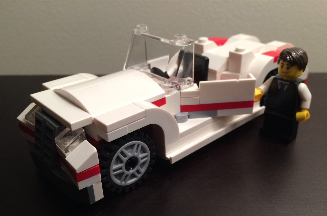LEGO IDEAS Classic LEGO Car