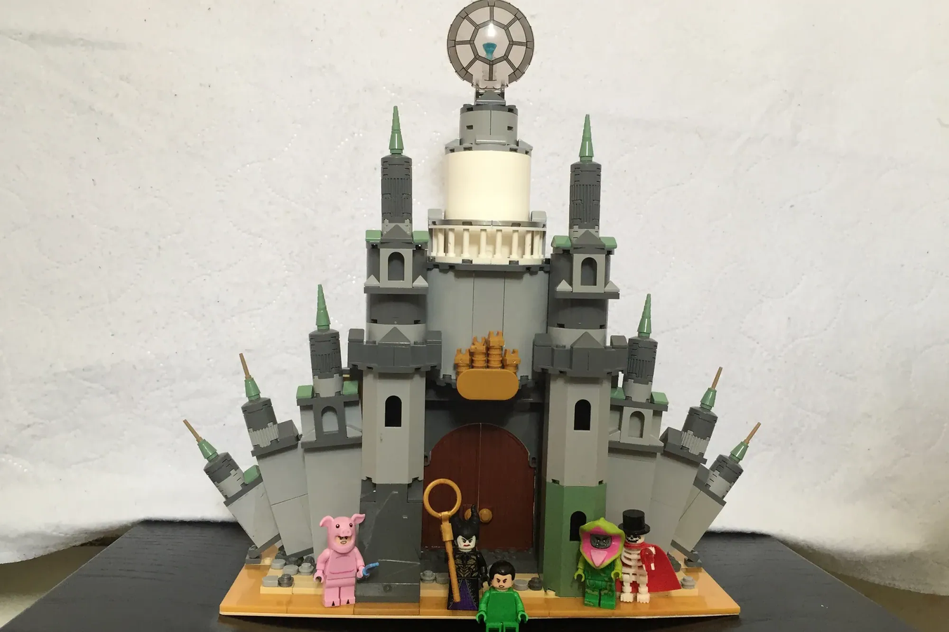 LEGO IDEAS - Power Rangers: Bandora's Palace / Rita Repulsa's Moon Palace