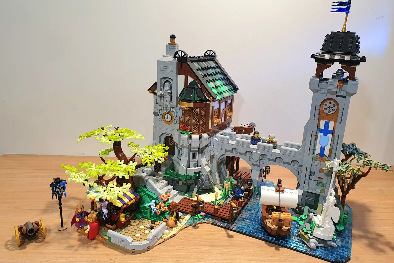 LEGO IDEAS - Medieval Customs House
