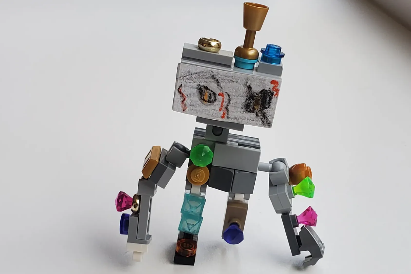 LEGO IDEAS Gleaming Golem