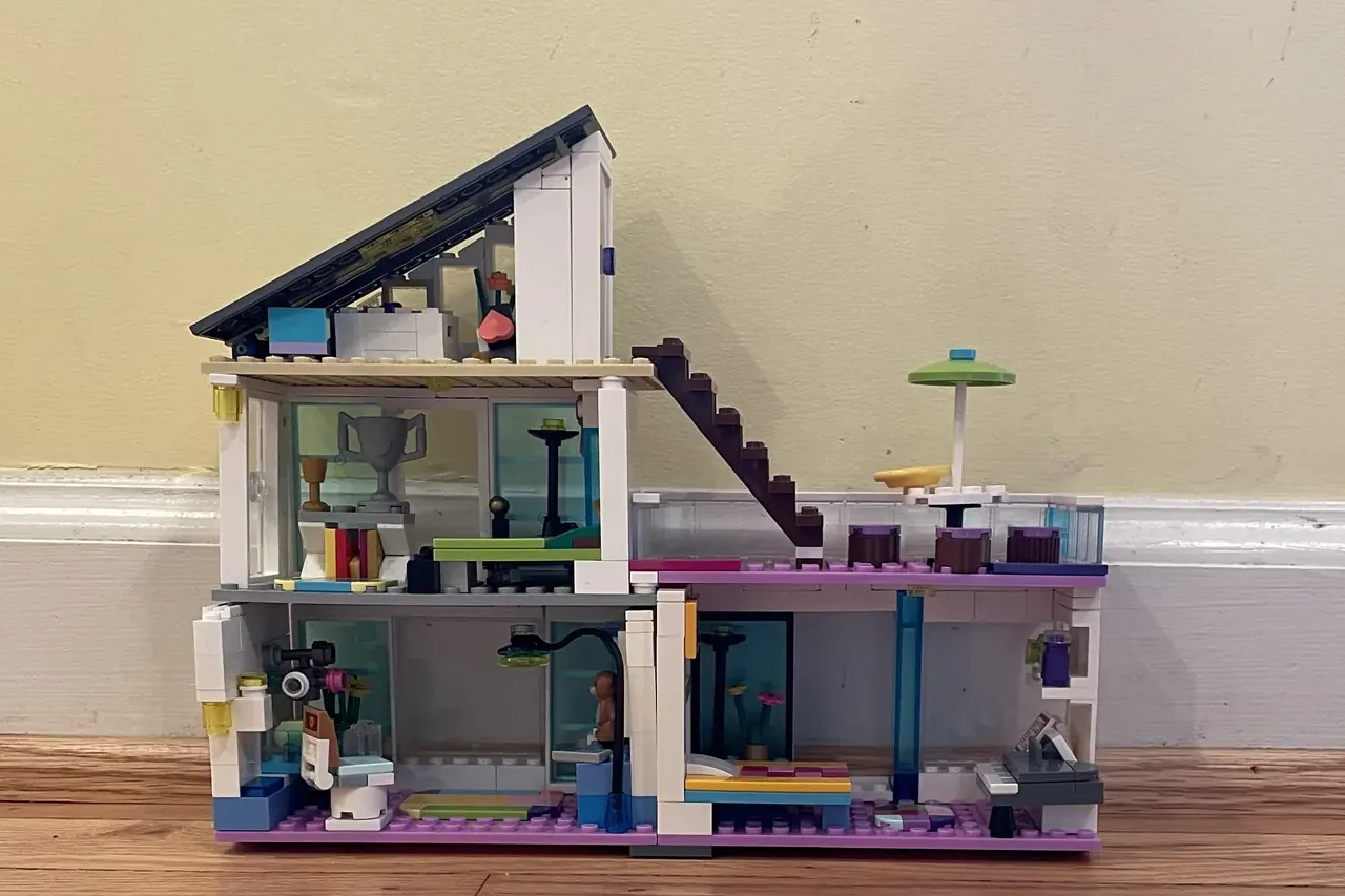 Lilo & Stitch: Beach House - LEGO IDEAS