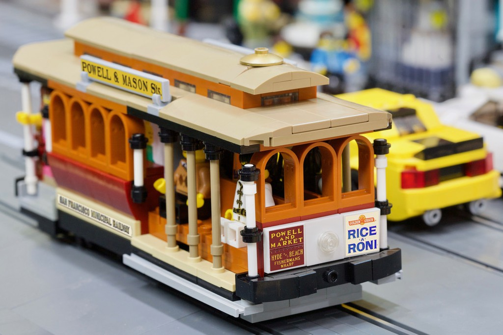 LEGO IDEAS Powered Up San Cable Car