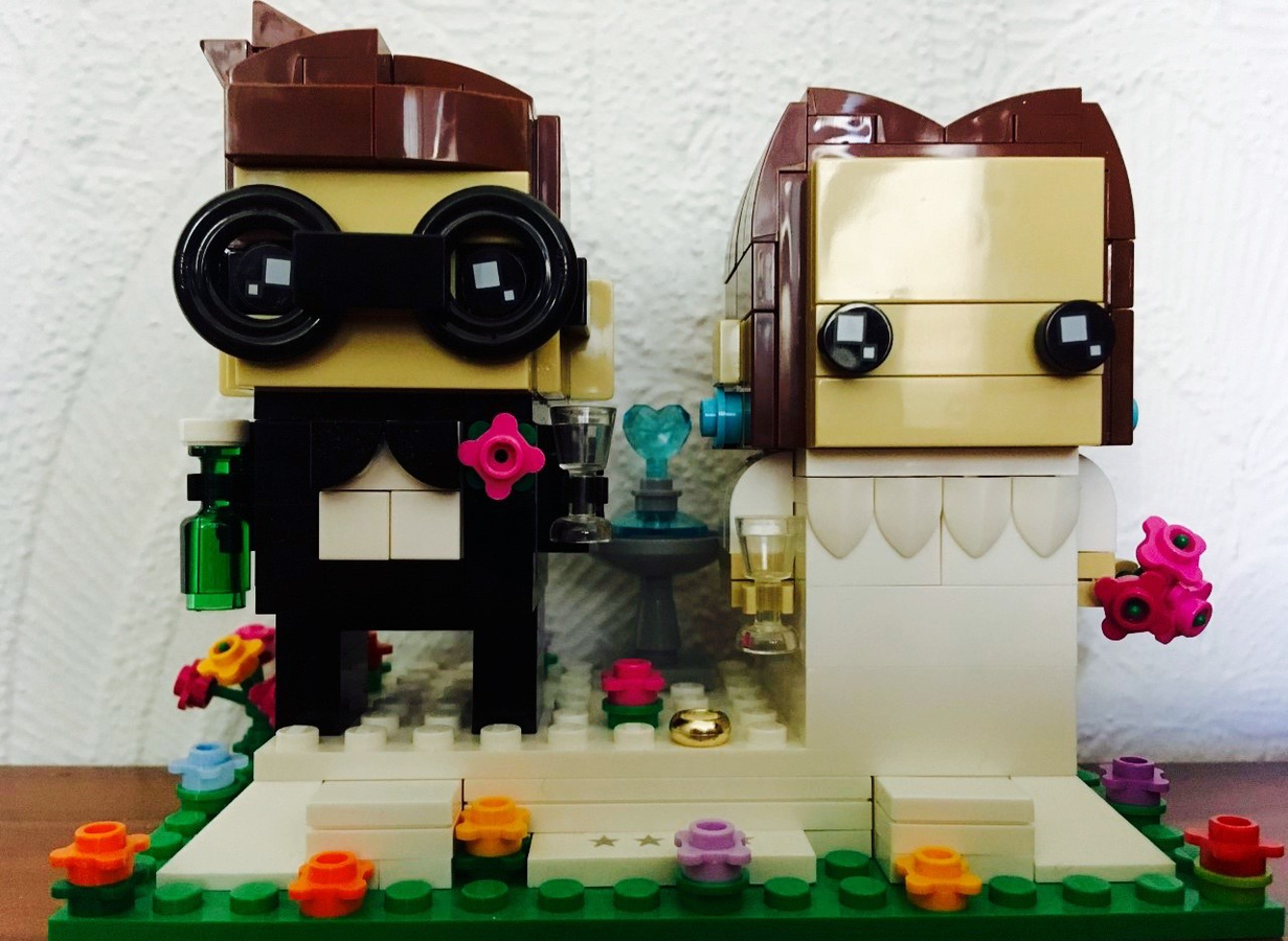 Lego bride best sale and groom brickheadz