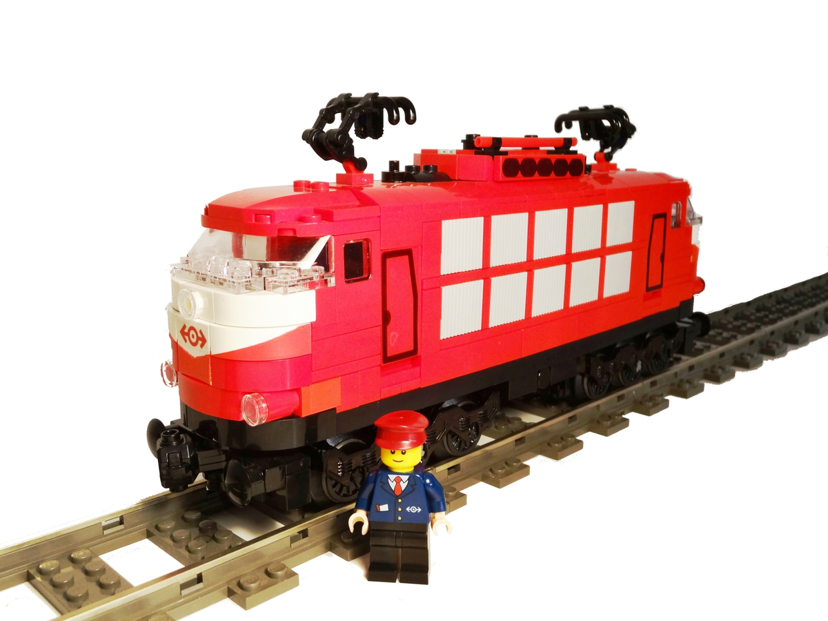 Lego city discount red passenger train