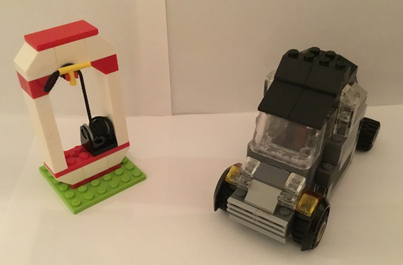 LEGO IDEAS - Tesla Semi and Super Charger