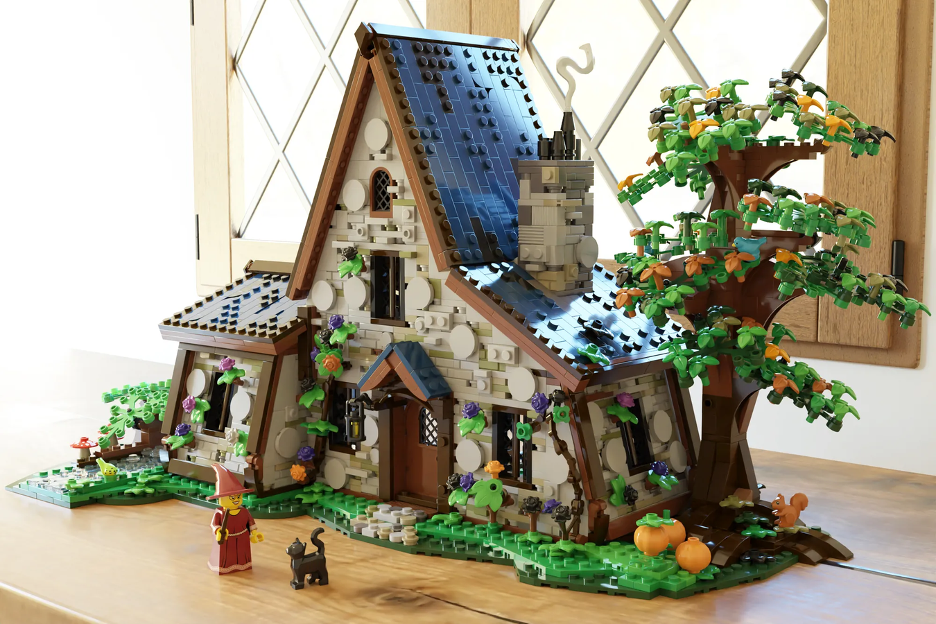 LEGO IDEAS - Witch House