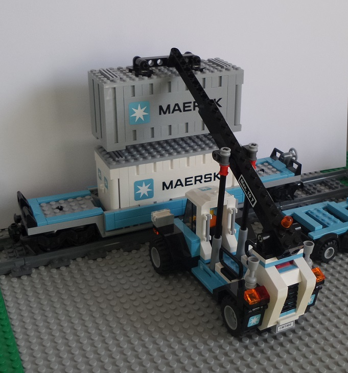 Lego 2025 maersk truck