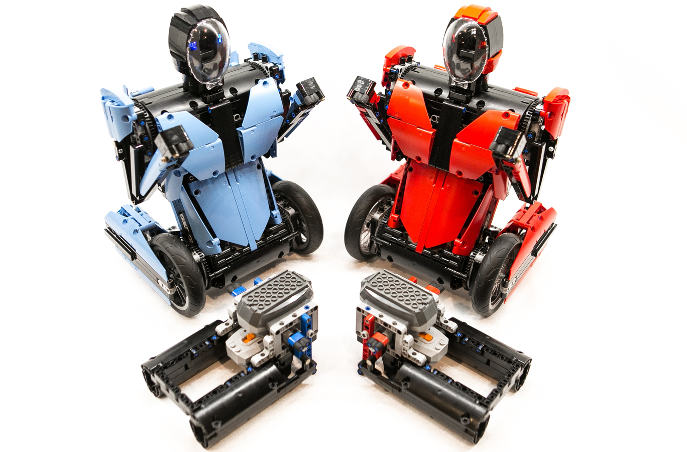 Lego fighting hot sale robots