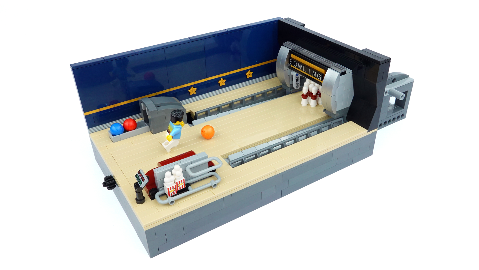 LEGO IDEAS Working Bowling Alley with Functional Pinsetter