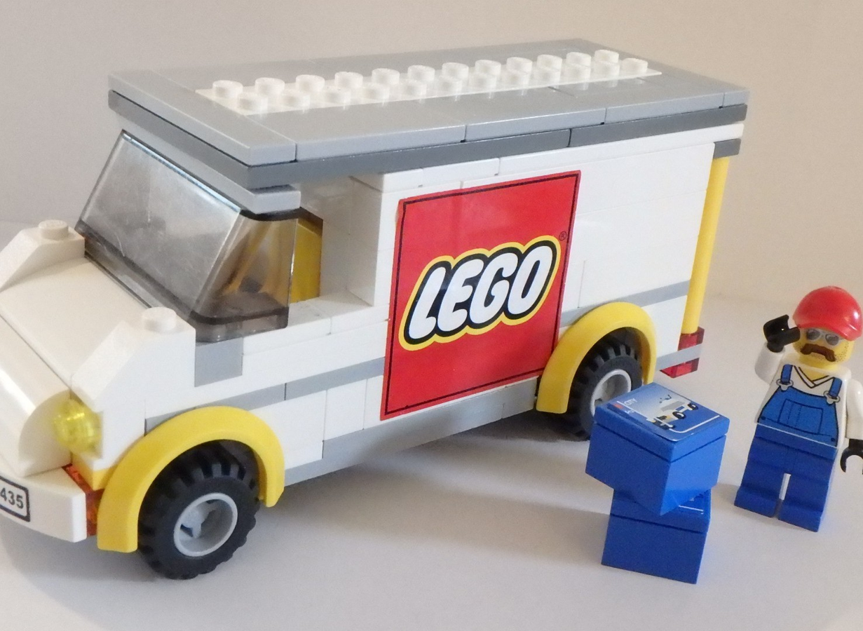 LEGO IDEAS Lego Delivery Truck